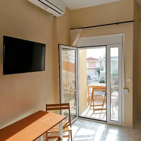 Sun, Sea & Zest, 100M To Beach! Gerakini Exterior photo